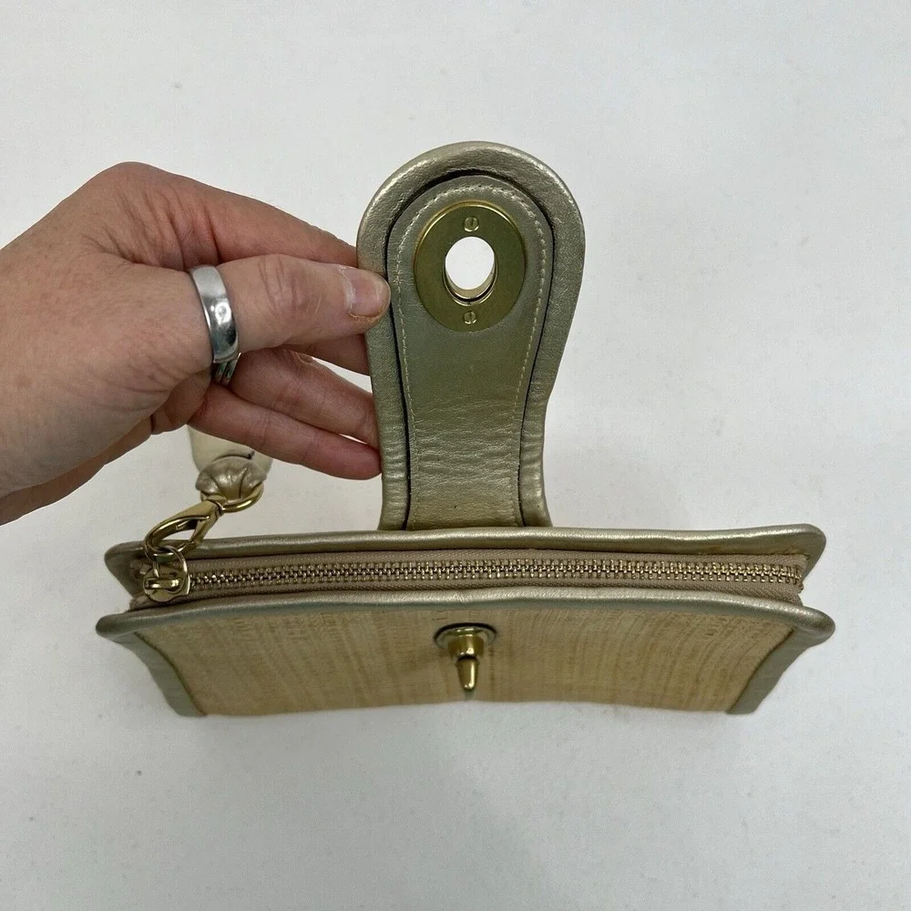 Coach Parker Natural Straw Leather Trim Clutch Wristlet Wallet Gold Turnlock